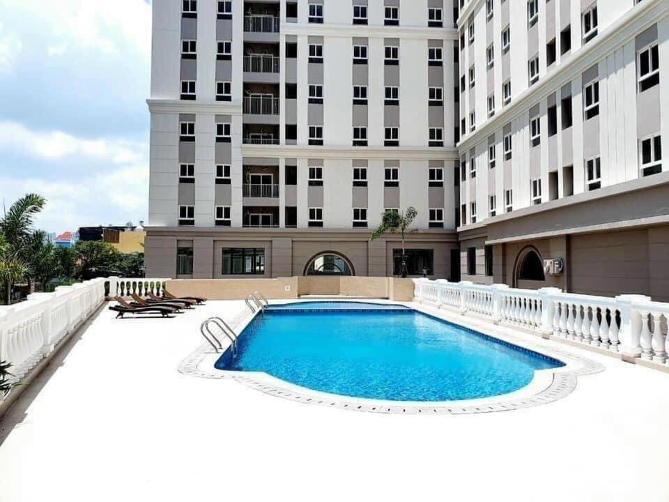 Can Ho Cao Cap Imperial Place Ho Şi Min Exterior foto
